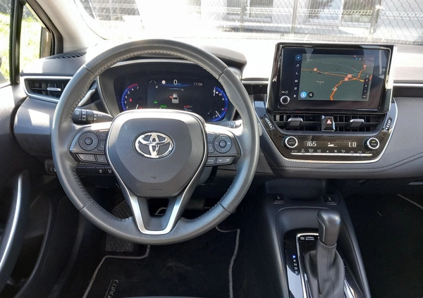 Toyota Corolla cena 100780 przebieg: 34362, rok produkcji 2022 z Dynów małe 466